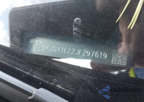 2018 Tesla Model S 100D/75D/P100D z USA, uszkodzony, nr VIN 5YJSA1E22JF297619